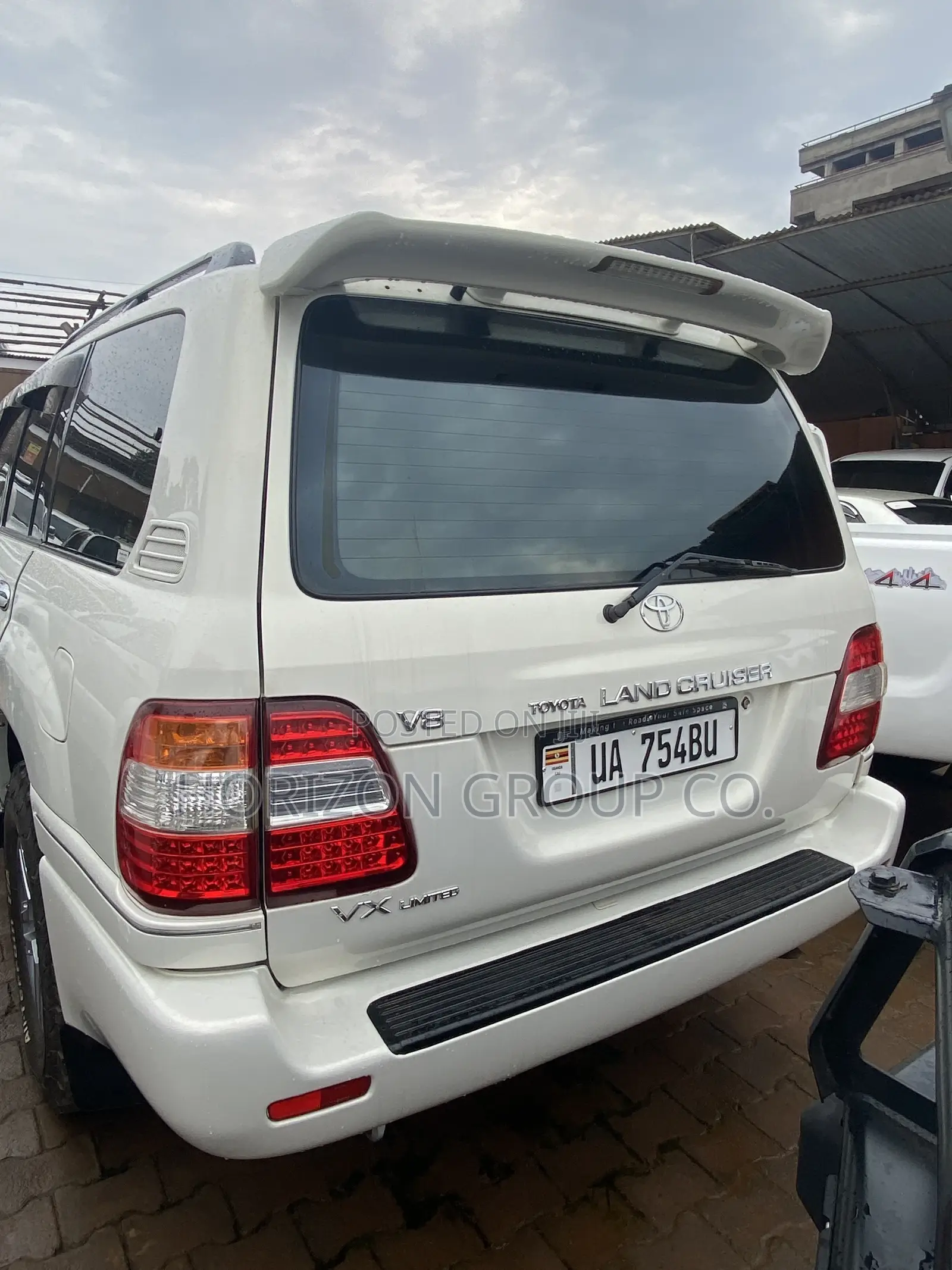 Toyota Land Cruiser 2004 White