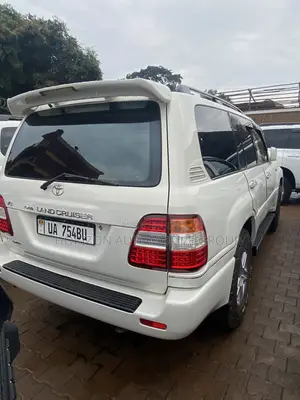 Toyota Land Cruiser 100 4.7 Executive 2006 White