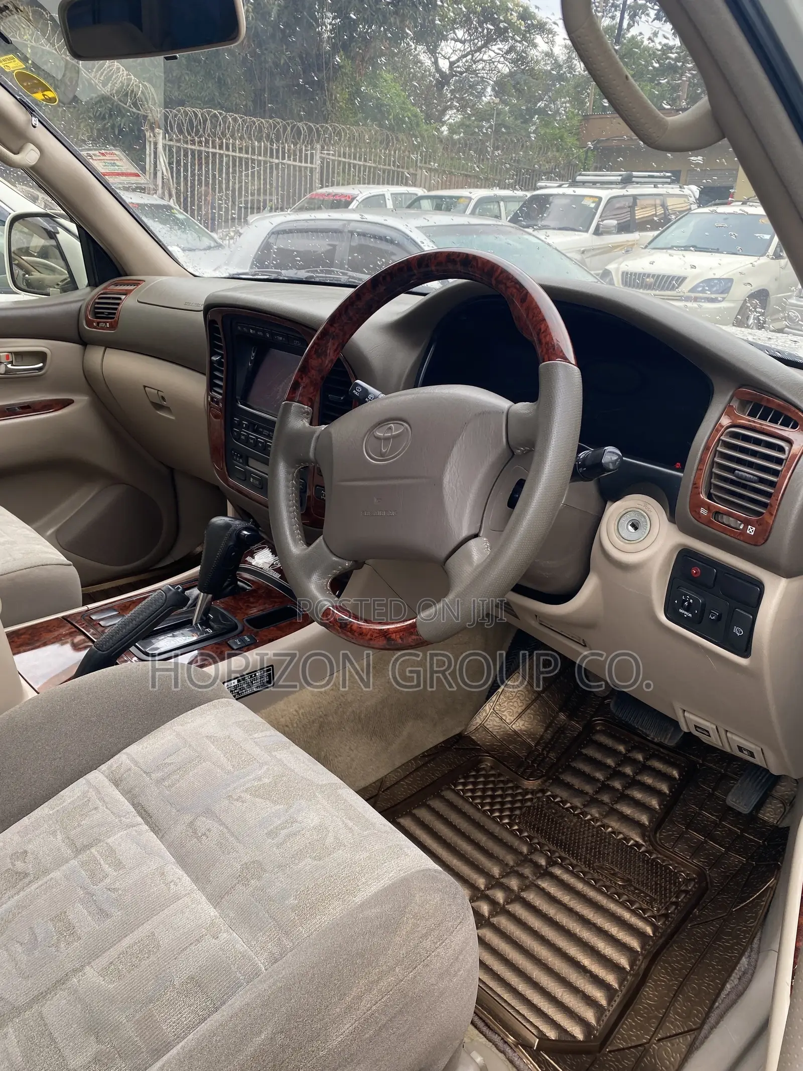 Toyota Land Cruiser 2004 White