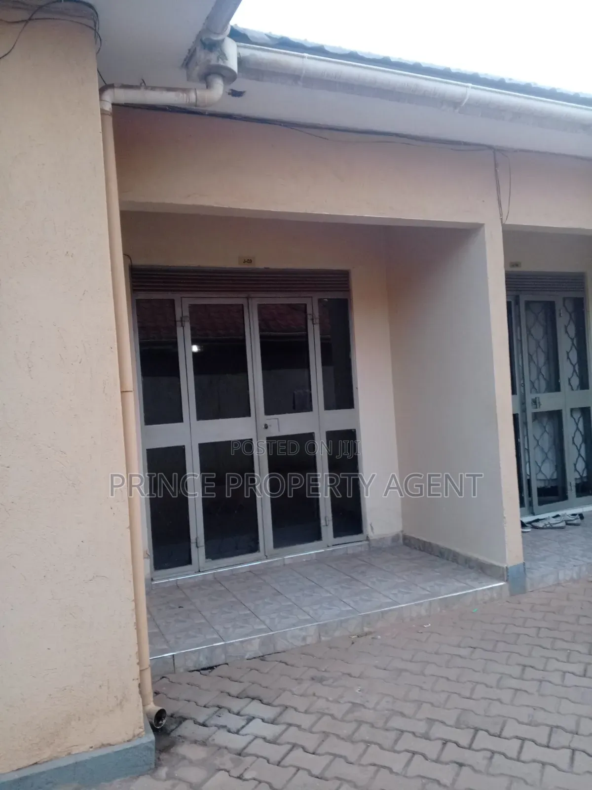 1bdrm House in Kyaliwajara Town, Central Division for rent