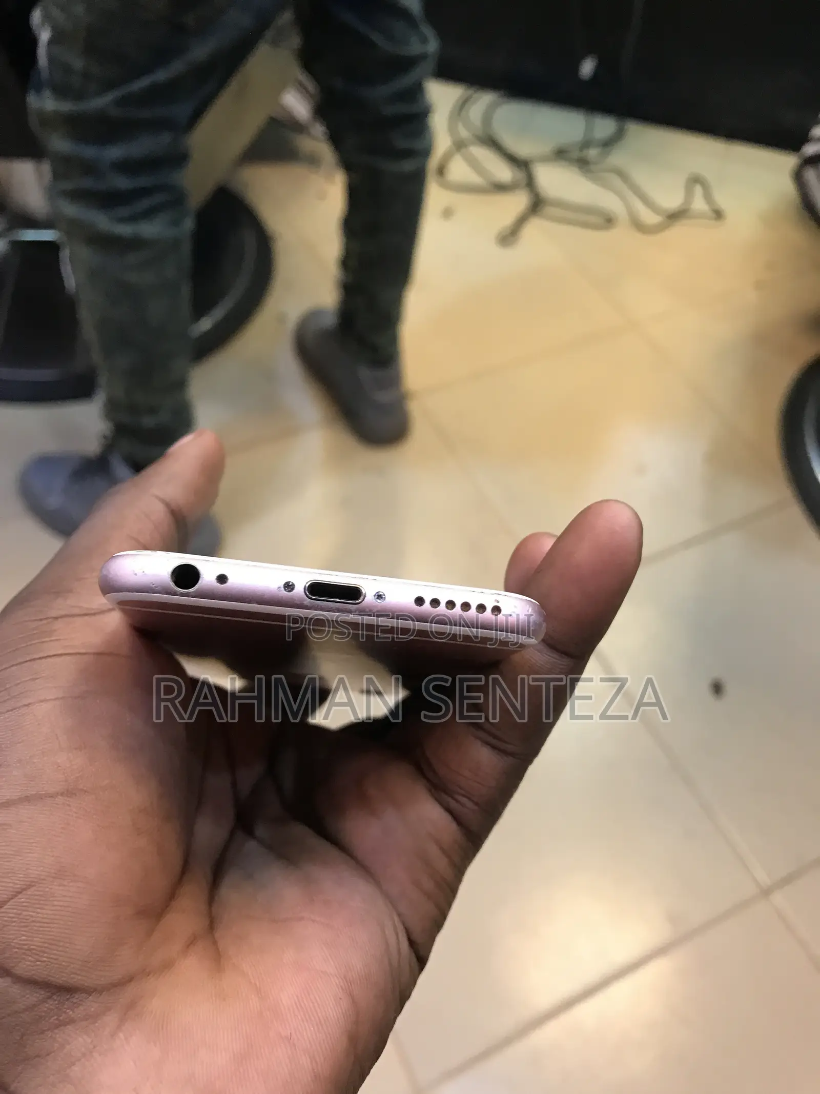 Apple iPhone 6s 16 GB Rose Gold