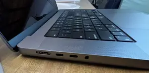 New Laptop Apple MacBook Pro 32GB Apple M1 Max SSD 1T