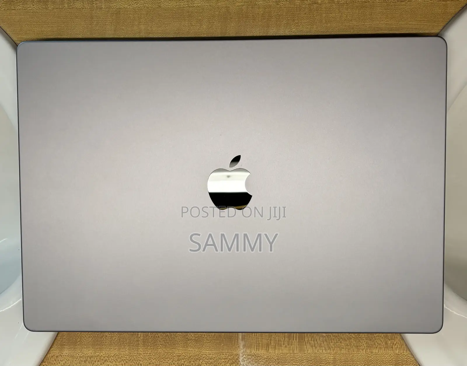 New Laptop Apple MacBook Pro 32GB Apple M1 Max SSD 1T