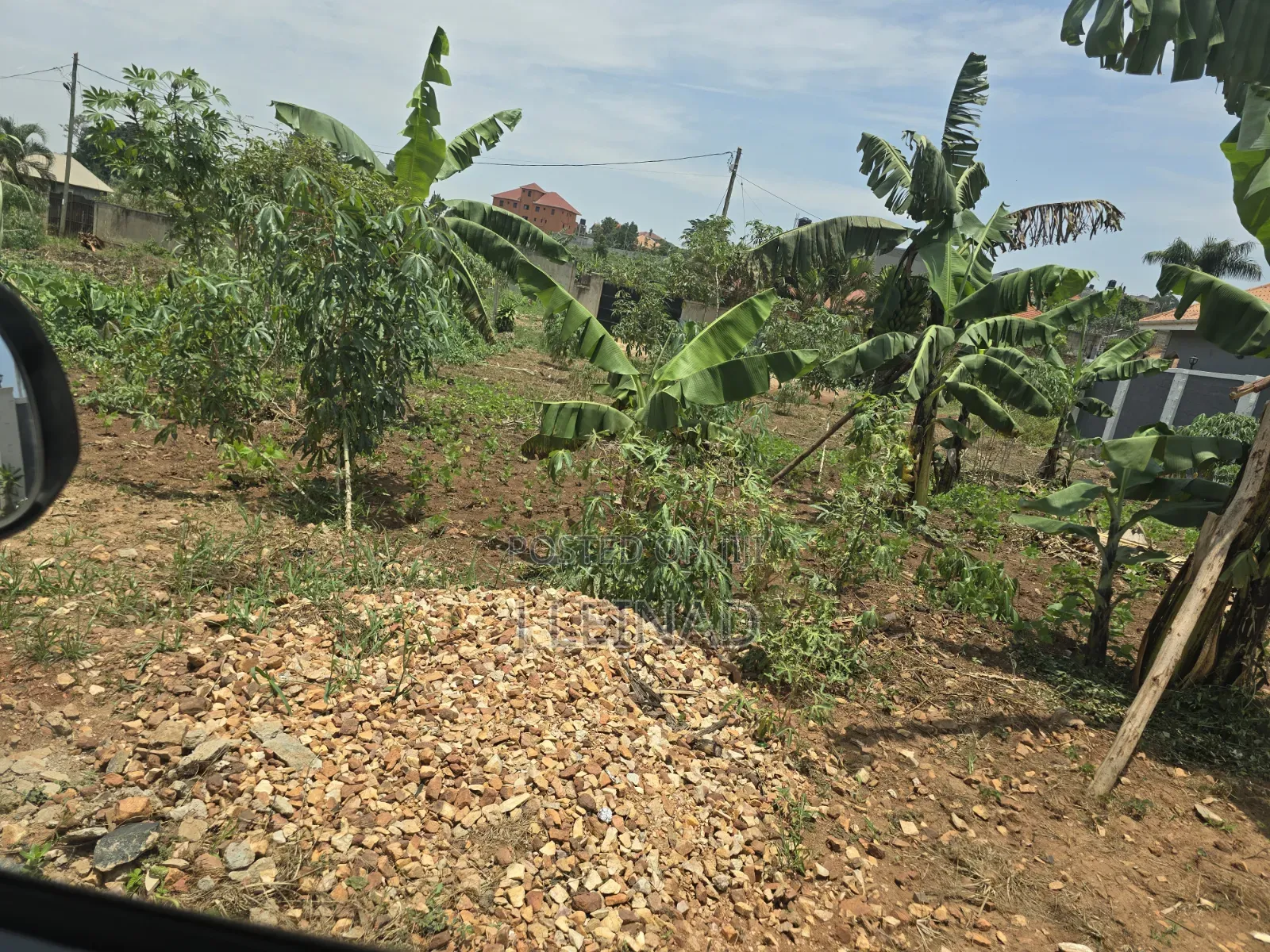 Attractive Land in Nabusugwe Jomayi Estate