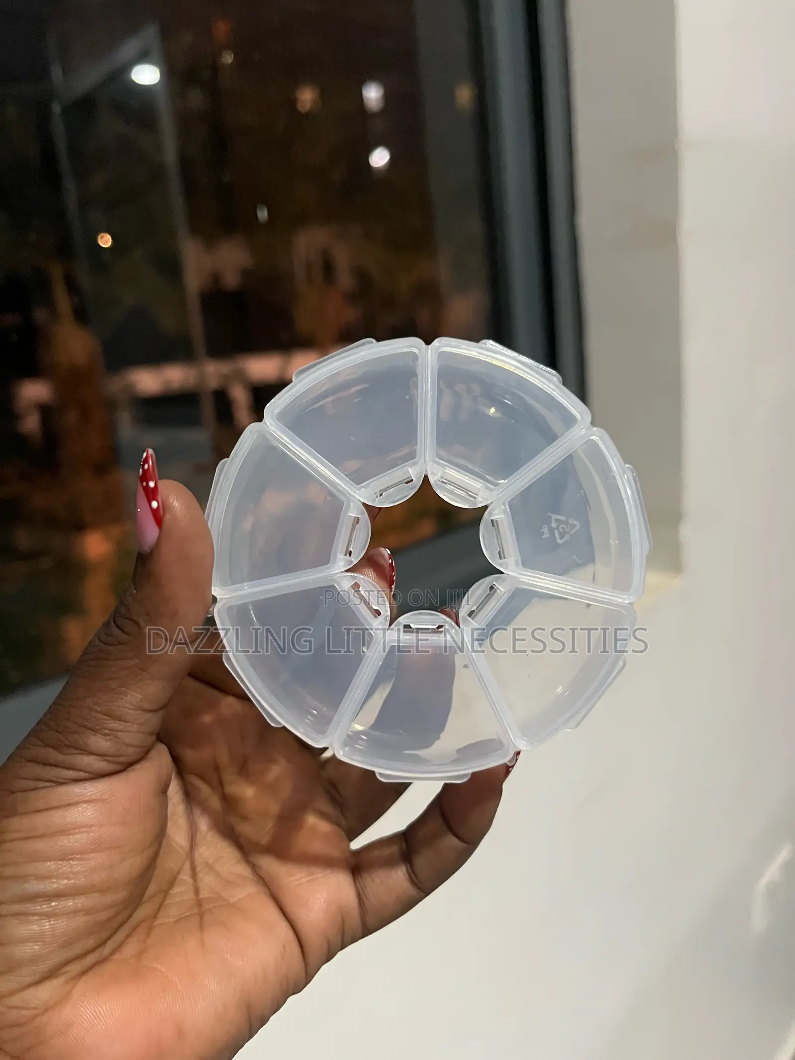 7 Grid Round Transparent Pill Case Organizer