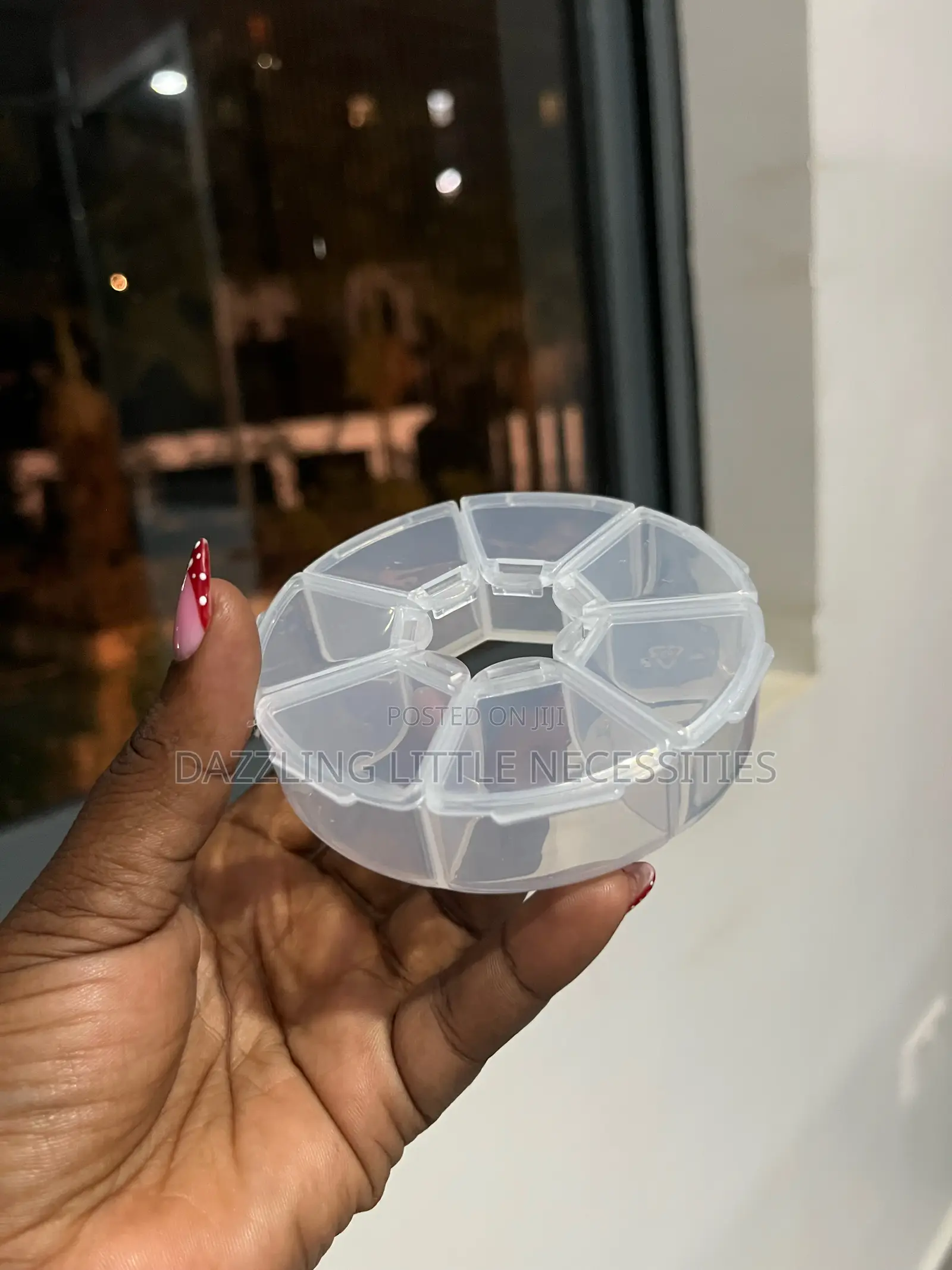 7 Grid Round Transparent Pill Case Organizer