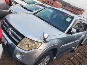 Mitsubishi Pajero 2007 Silver
