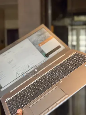 Laptop HP ZBook 15 G6 16GB Intel Core i7 HDD+SSD 512GB