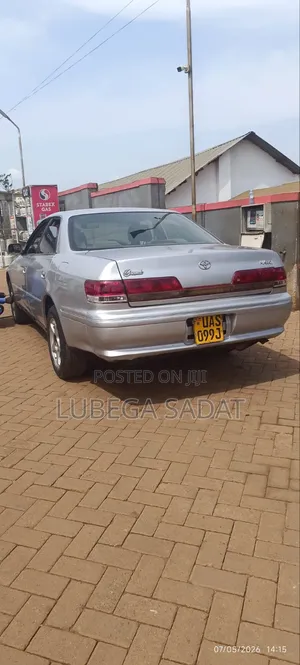 Toyota Mark II 1999 Silver