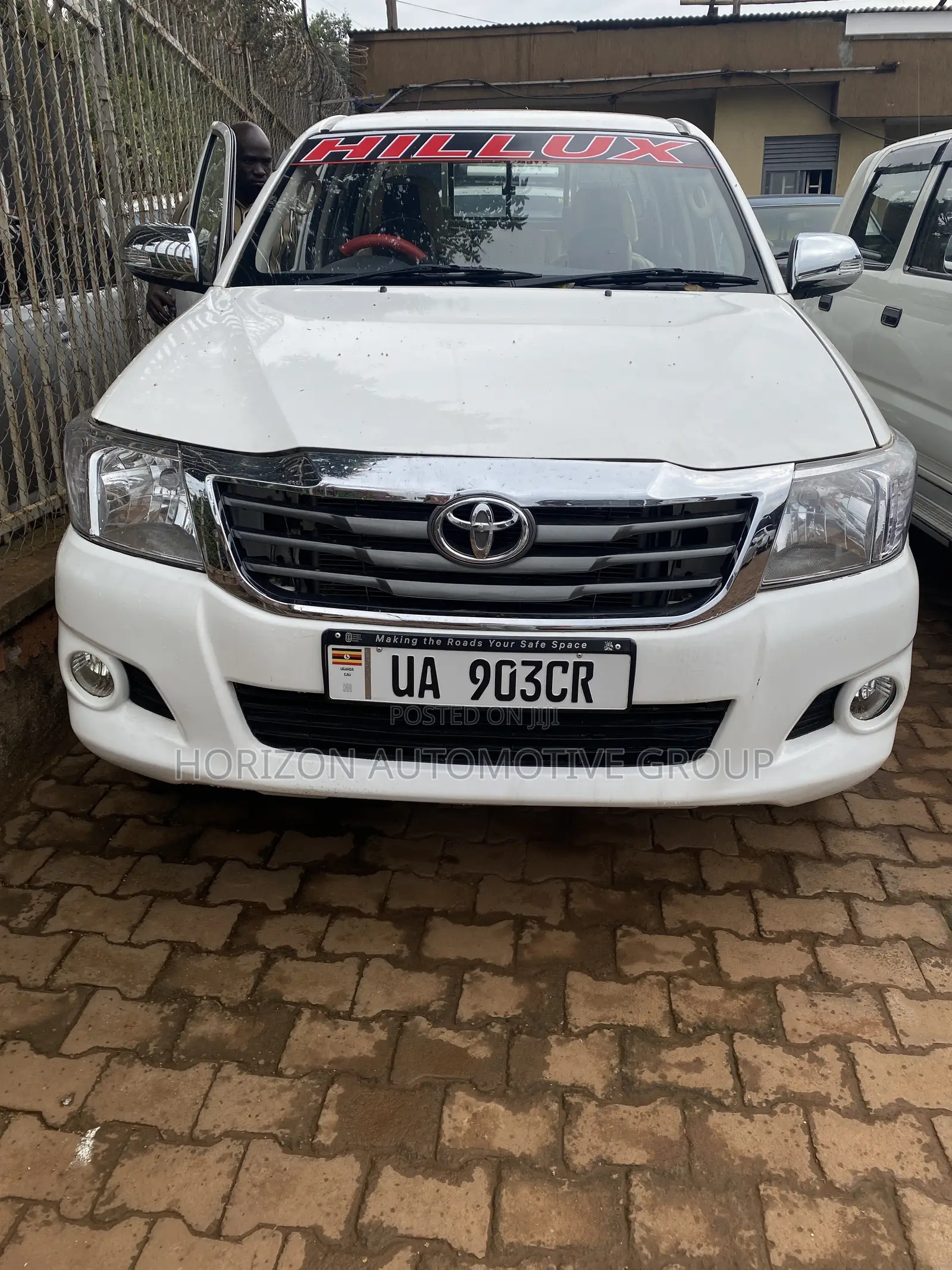 Toyota Hilux 2.5 D-4D 4X4 SRX 2010 White