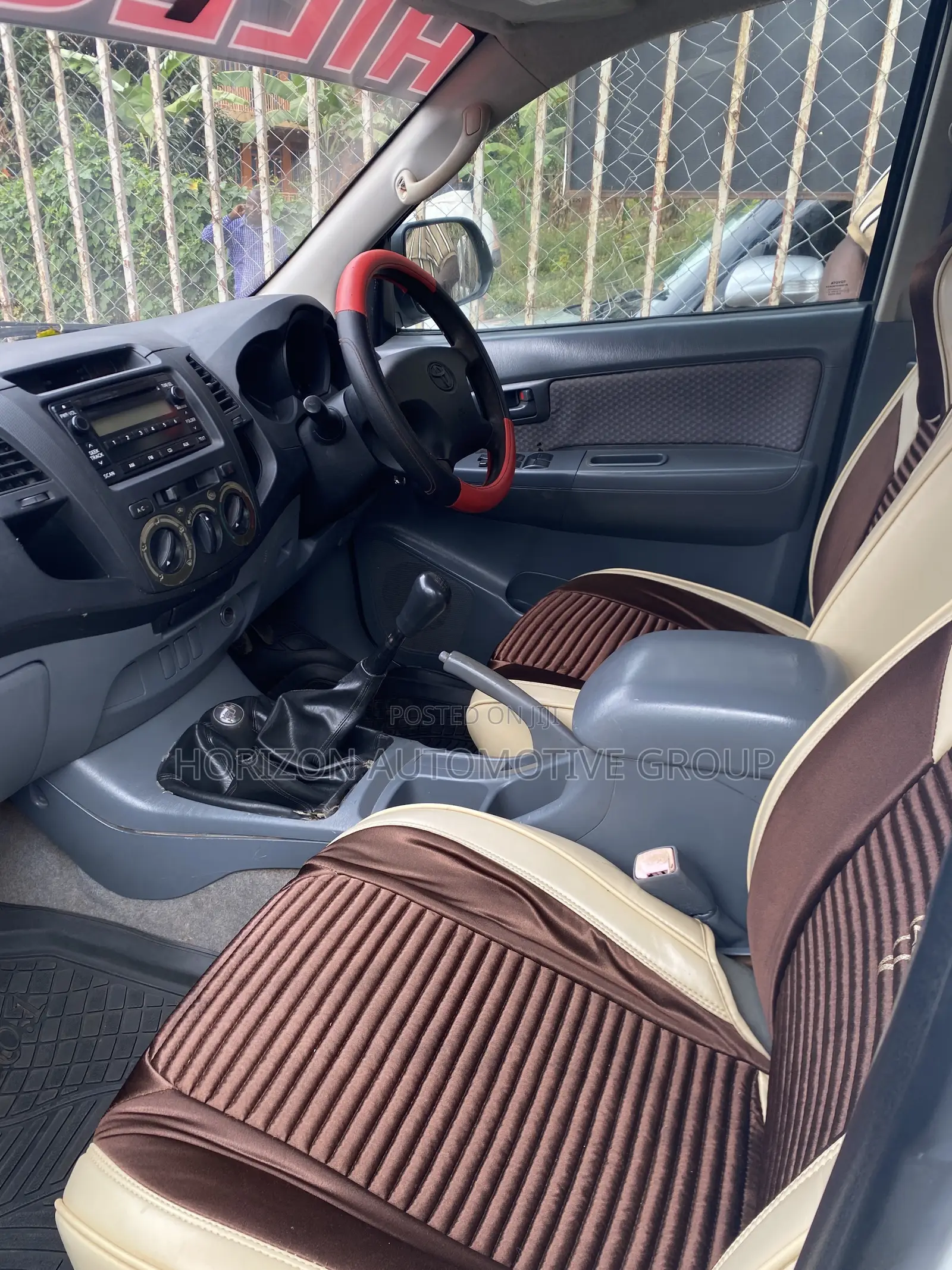 Toyota Hilux 2.5 D-4D 4X4 SRX 2010 White