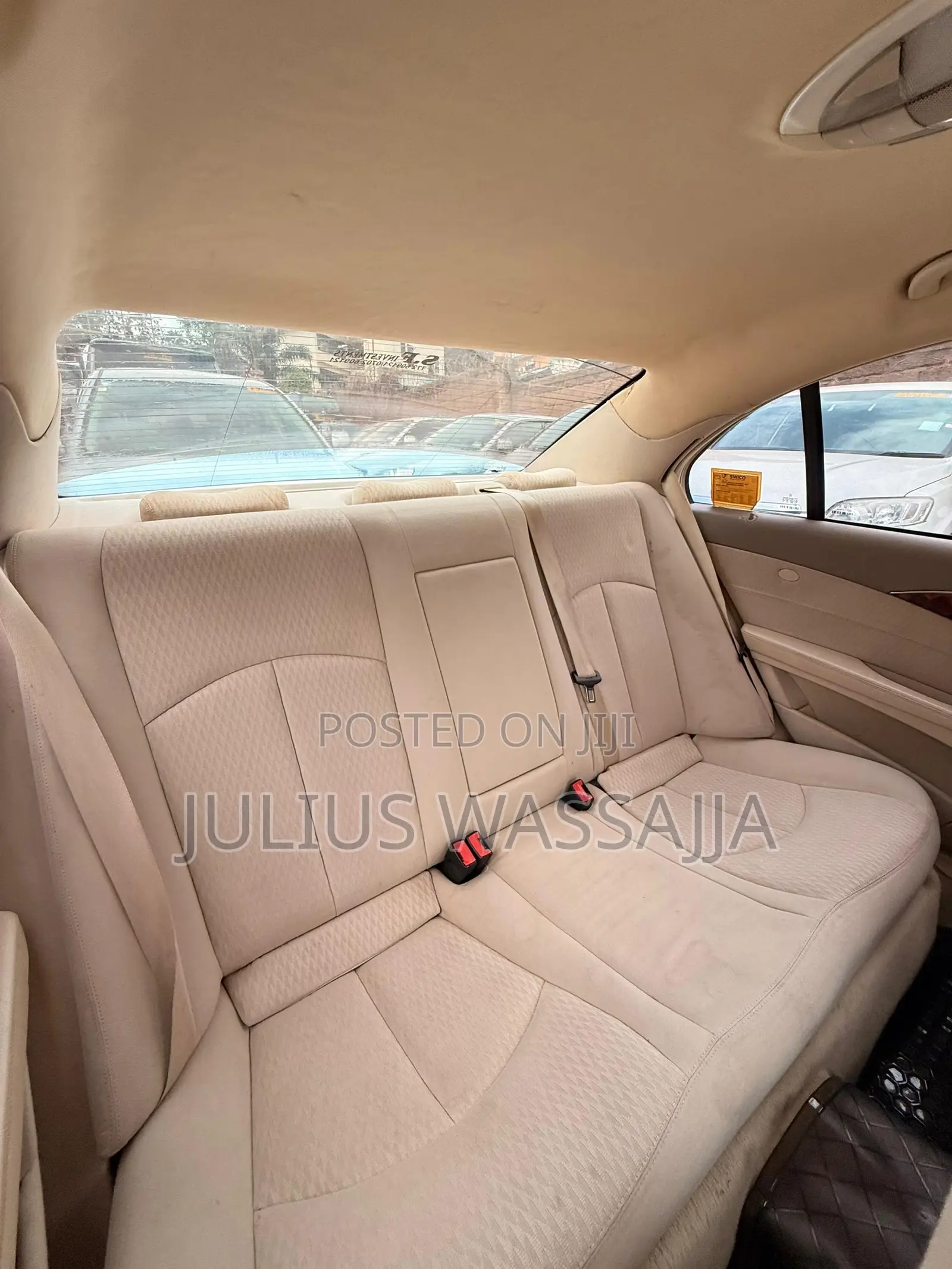 Mercedes-Benz E300 2008 Gold