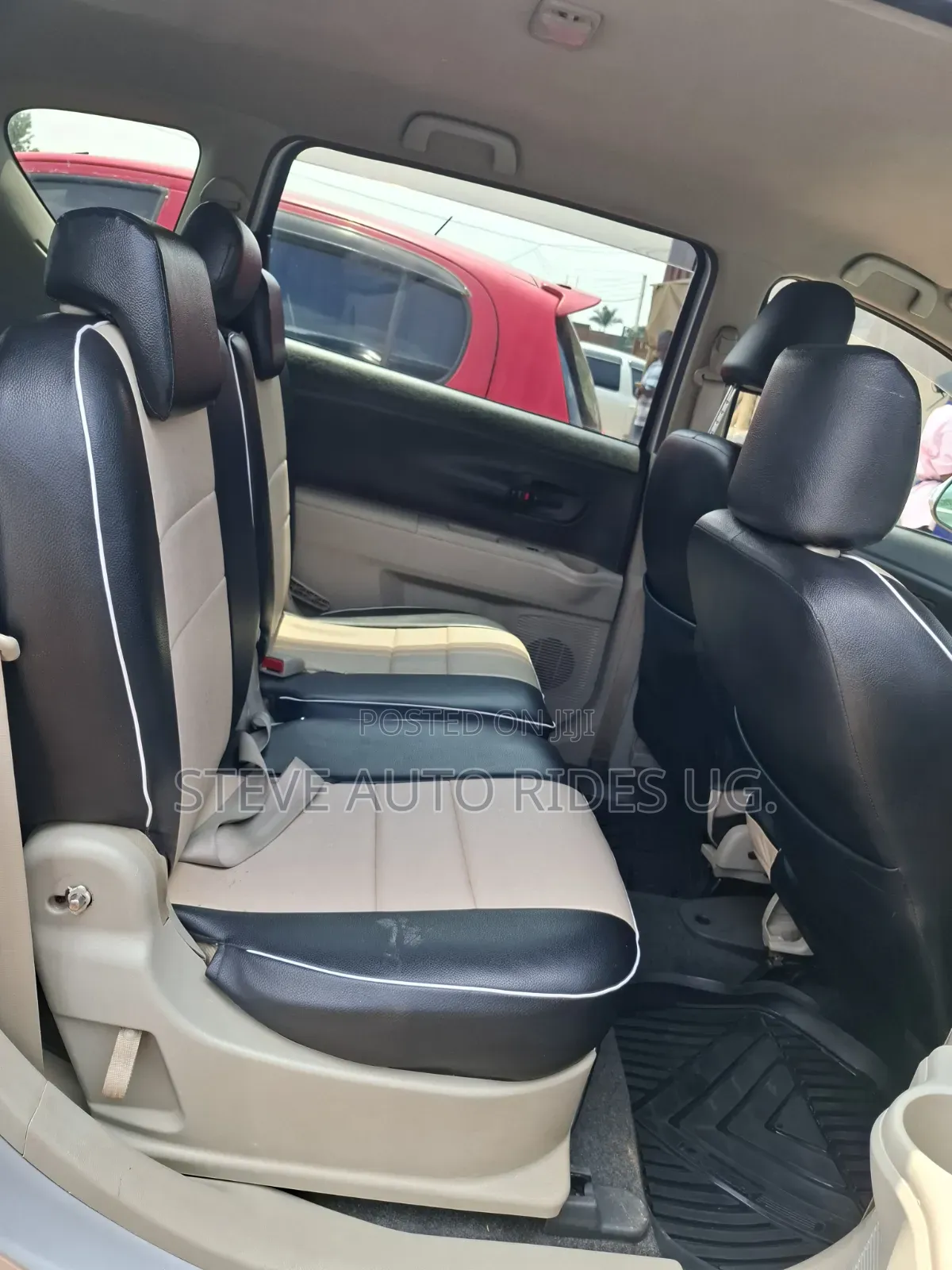 Toyota Passo Sette 2010 Silver