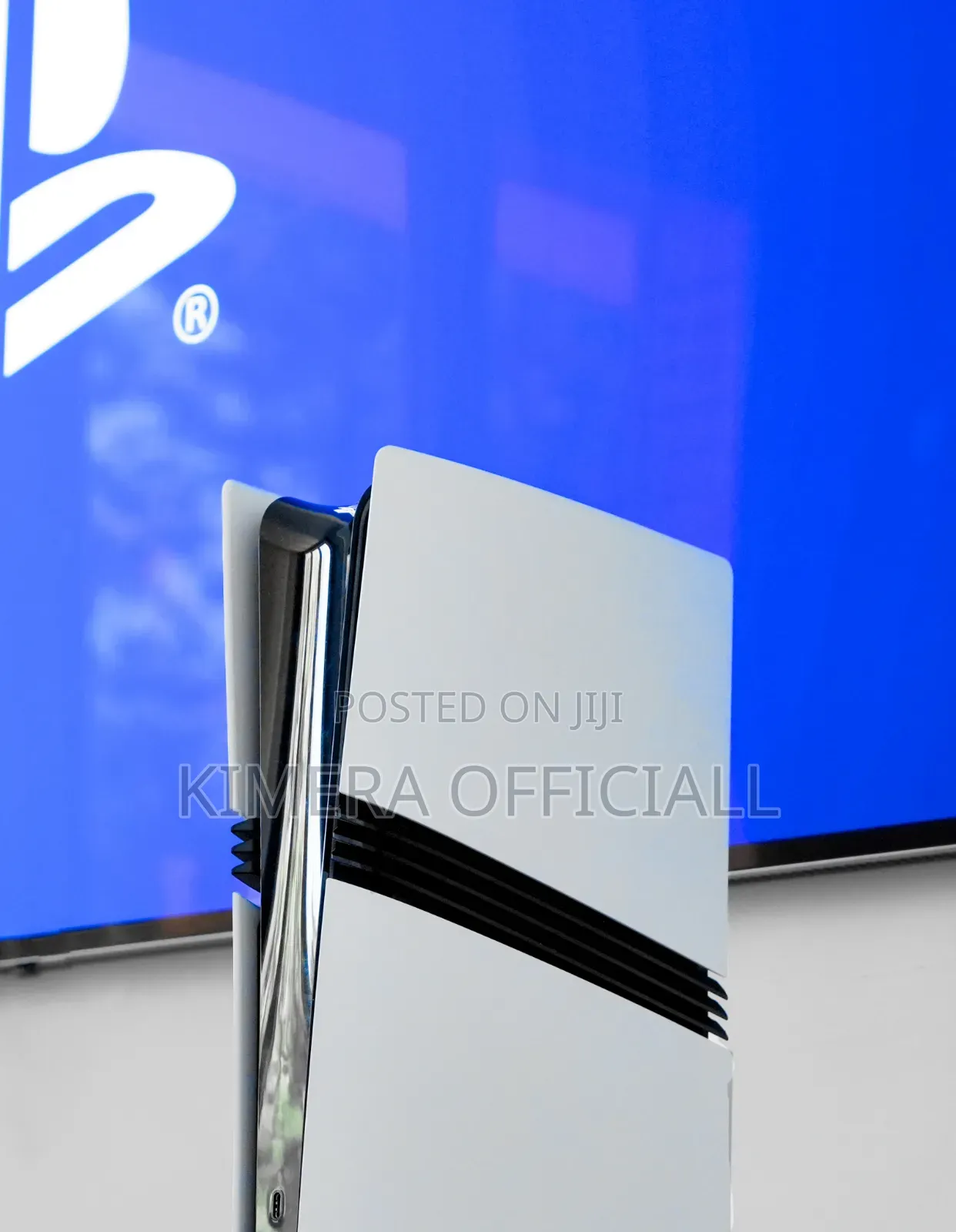 Slightly USED Ps5 Pro in a Very Good Condition. UK USED