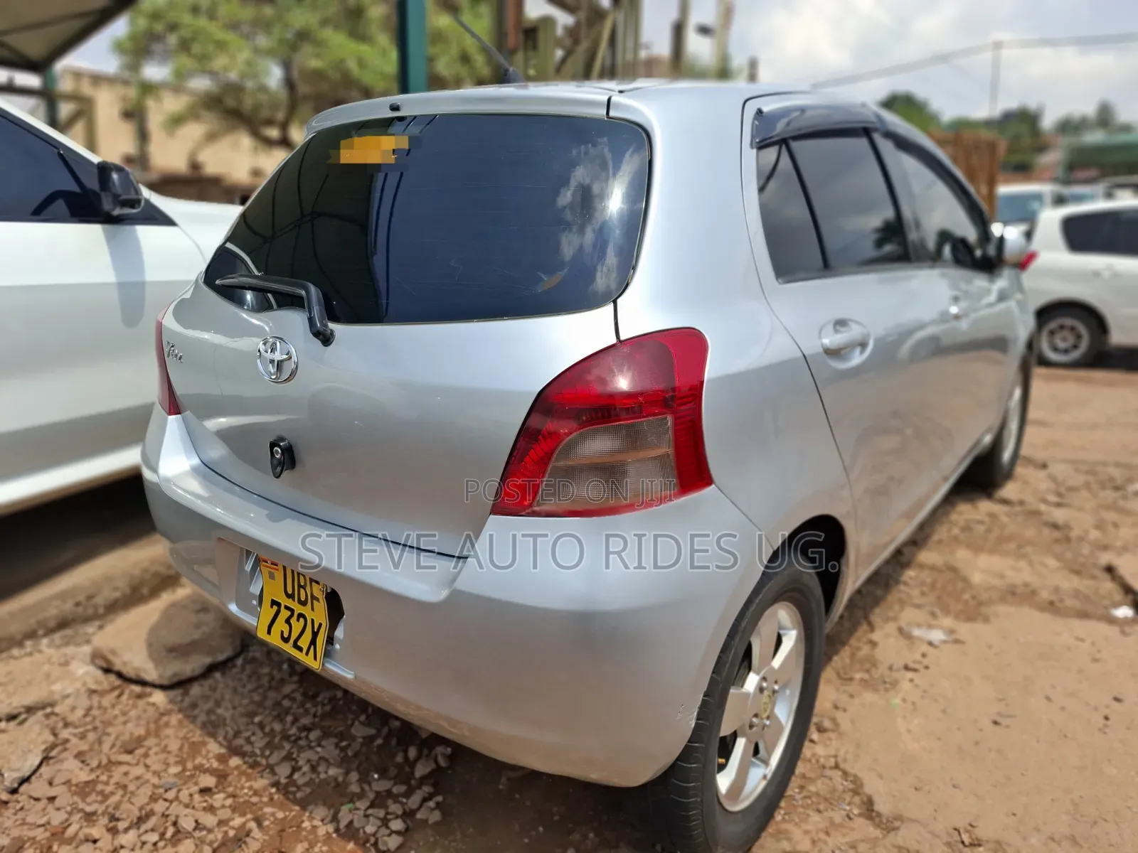 Toyota Vitz 2008 Silver
