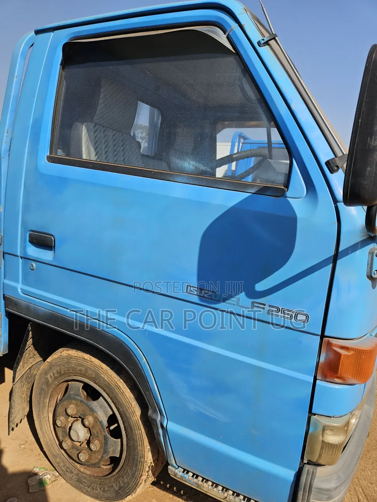Isuzu ELF Light Truck Low Bed