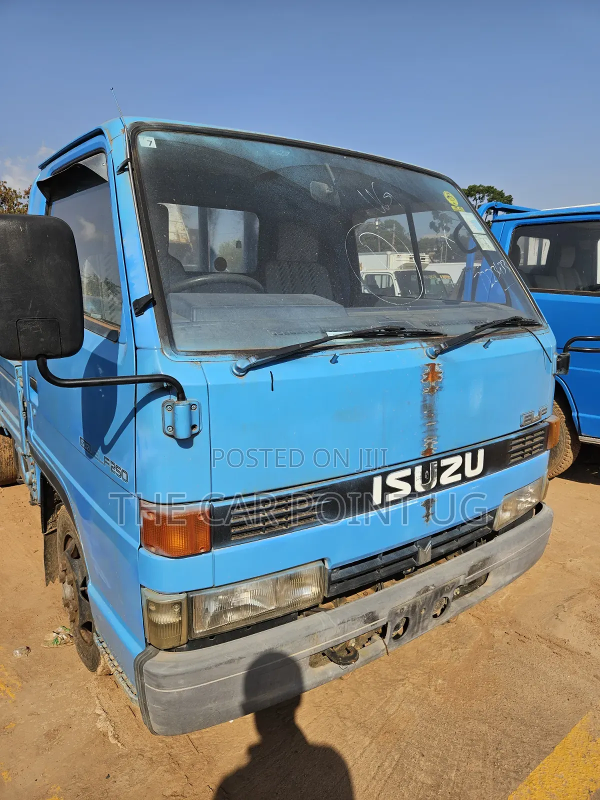 Isuzu ELF Light Truck Low Bed