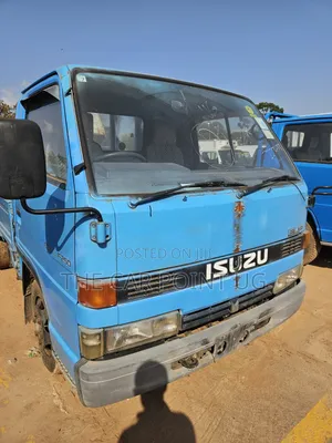 Isuzu ELF Light Truck Low Bed