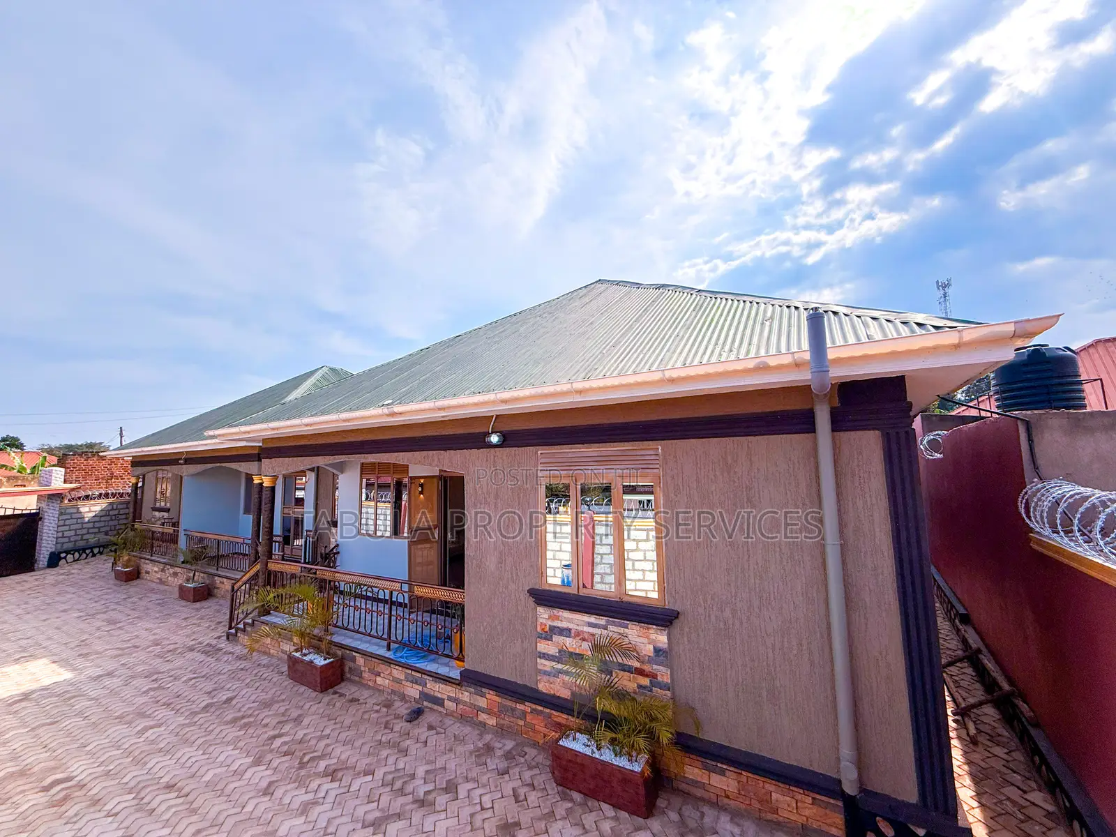 3bdrm House in Bugembegembe Estate, Wakiso / Wakiso for sale