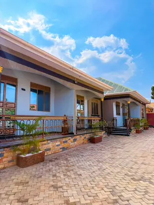 3bdrm House in Bugembegembe Estate, Wakiso / Wakiso for sale