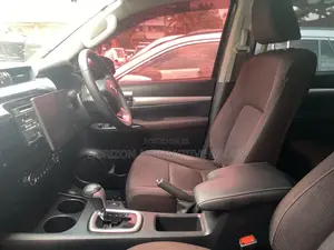 Toyota Hilux Rugged 4x4 2018 Black