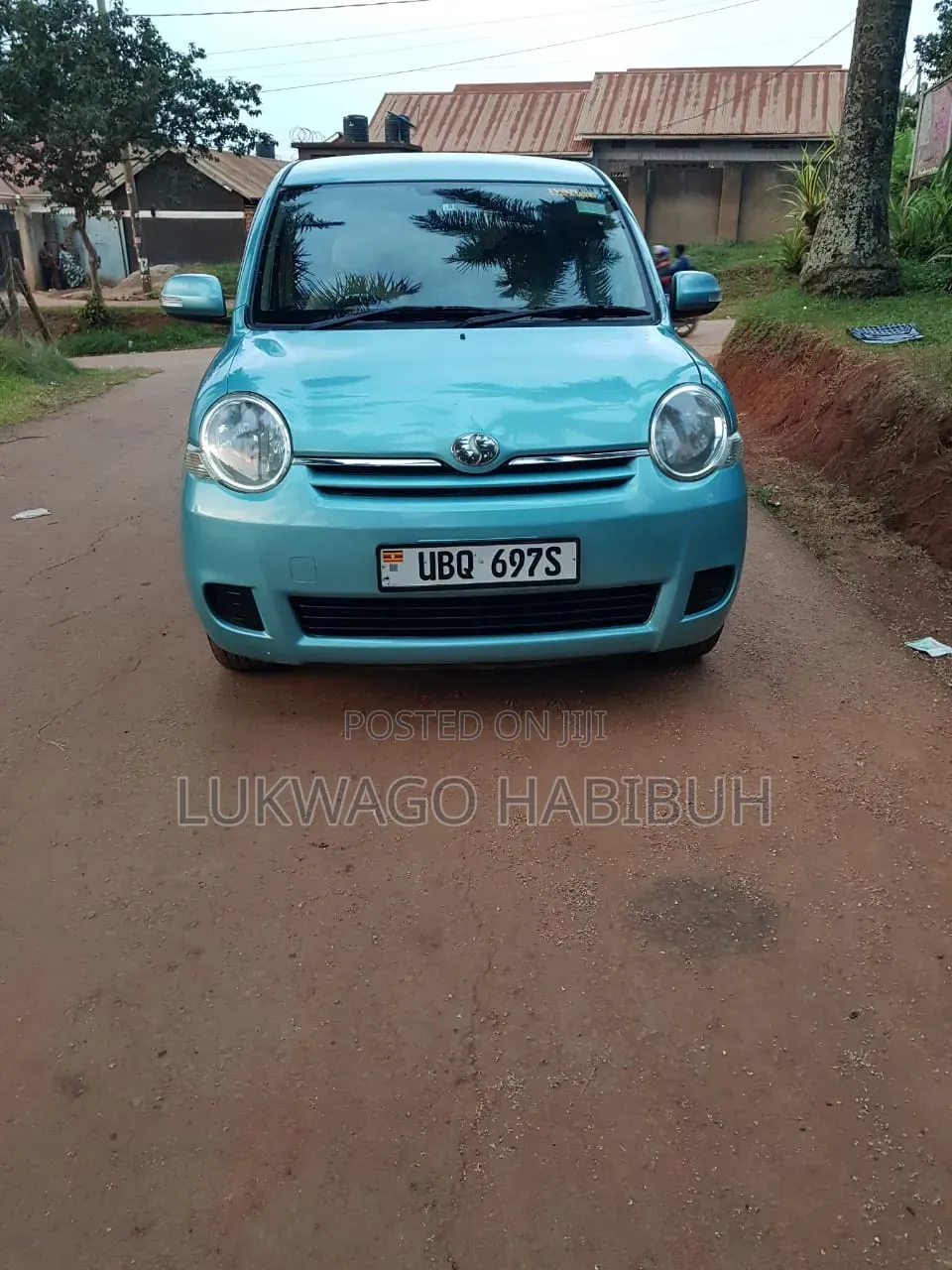 Toyota Sienta 2010 Purple