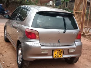 Toyota Vitz 2002 Silver