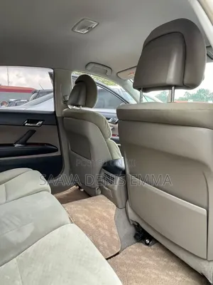 Toyota Noah 2010 White