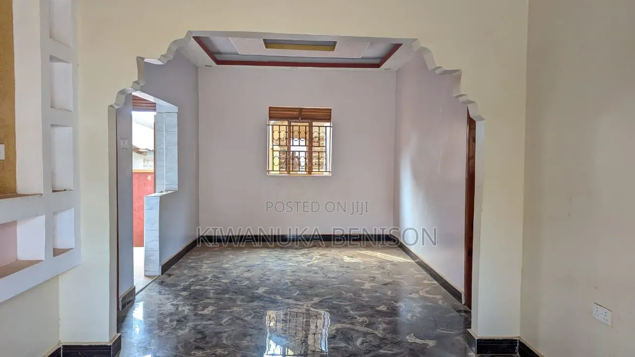 3bdrm House in Nansana, Central Division for sale