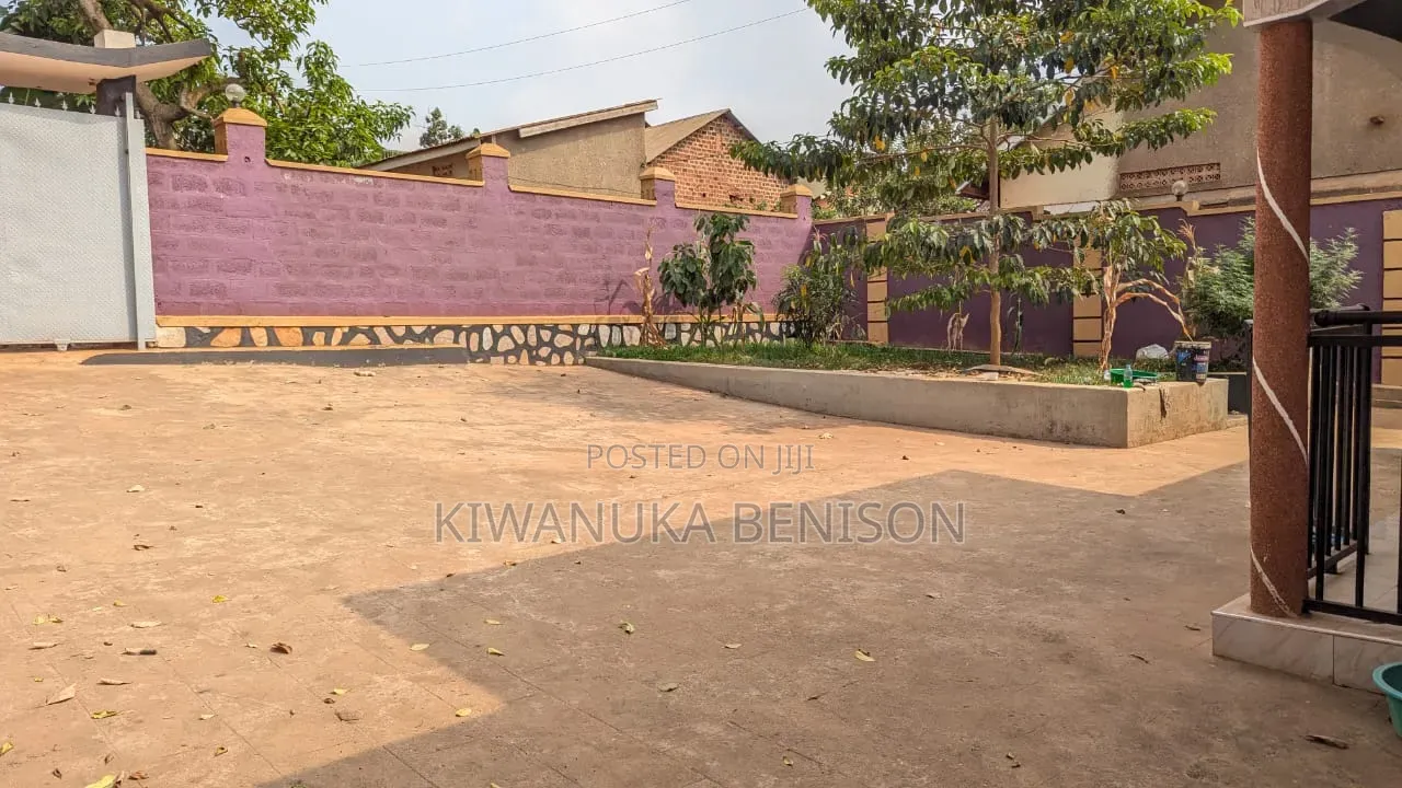 3bdrm House in Nansana, Central Division for sale