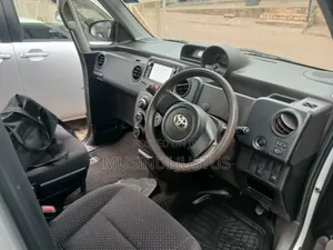 Toyota Porte 2010 Silver