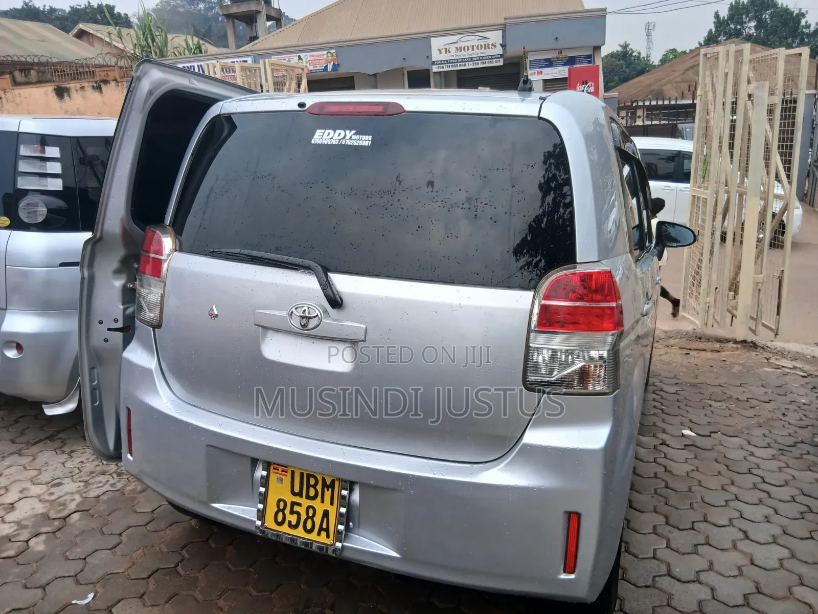 Toyota Porte 2010 Silver