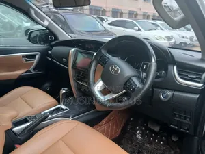 Toyota Fortuner 2016 Silver