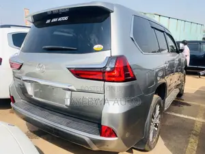Lexus LX 570 AWD 2018 Gray