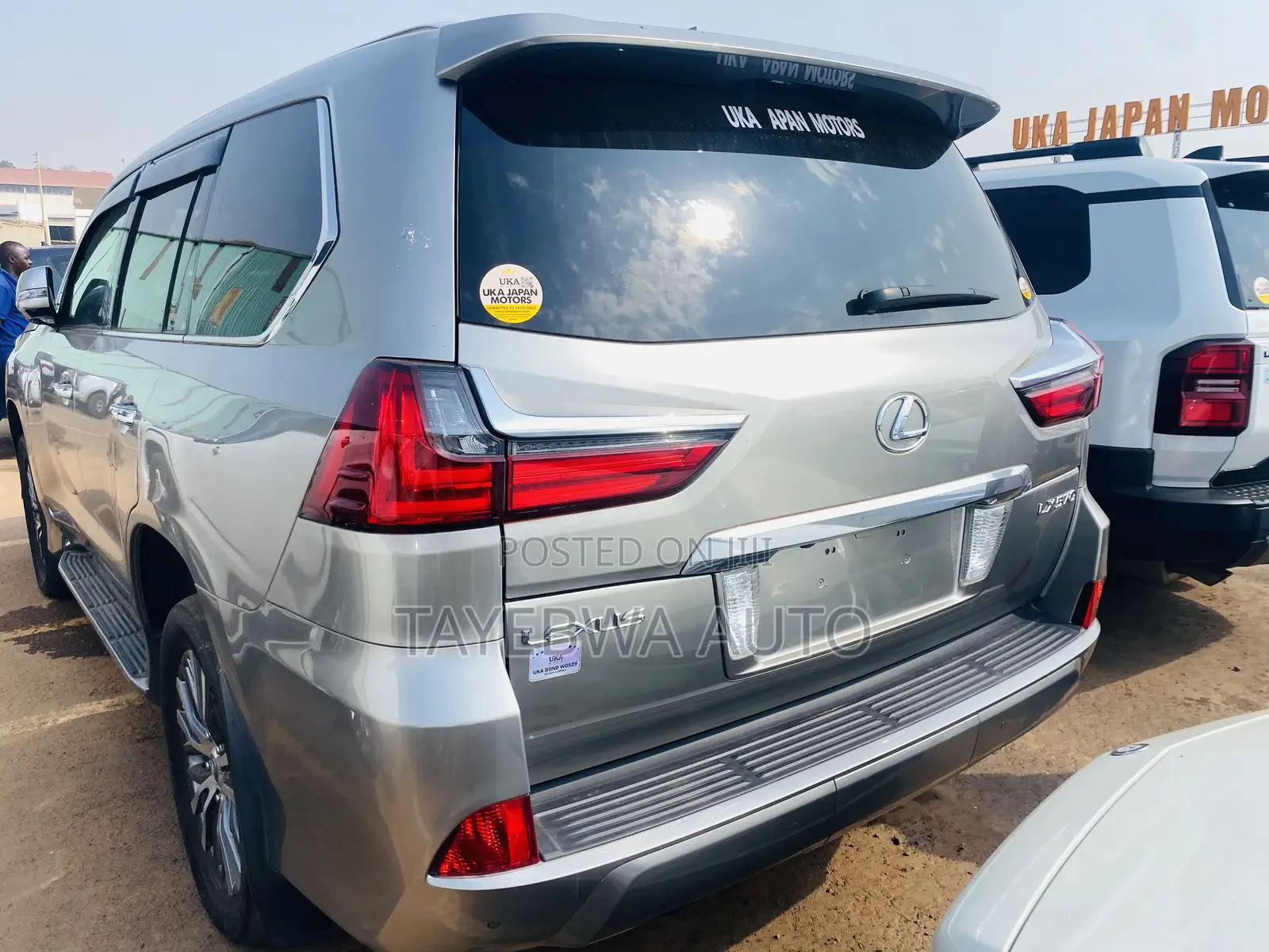 Lexus LX 570 AWD 2018 Gray