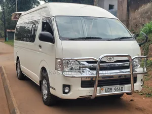 Toyota HiAce 2019 Pink