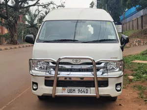 Toyota HiAce 2019 Pink
