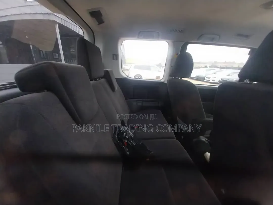 Toyota Noah 2013 Gray