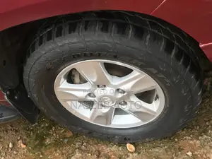 Toyota Land Cruiser Prado 2011 Maroon