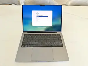 Laptop Apple MacBook Pro 2021 M1 16GB Apple M1 Pro SSD 512GB
