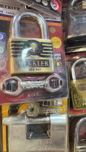Buckler Heavy-Duty Brass Padlock