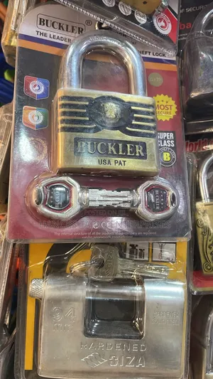 Buckler Heavy-Duty Brass Padlock