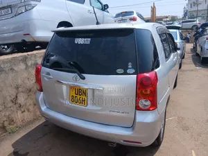 Toyota Raum 2008 Silver
