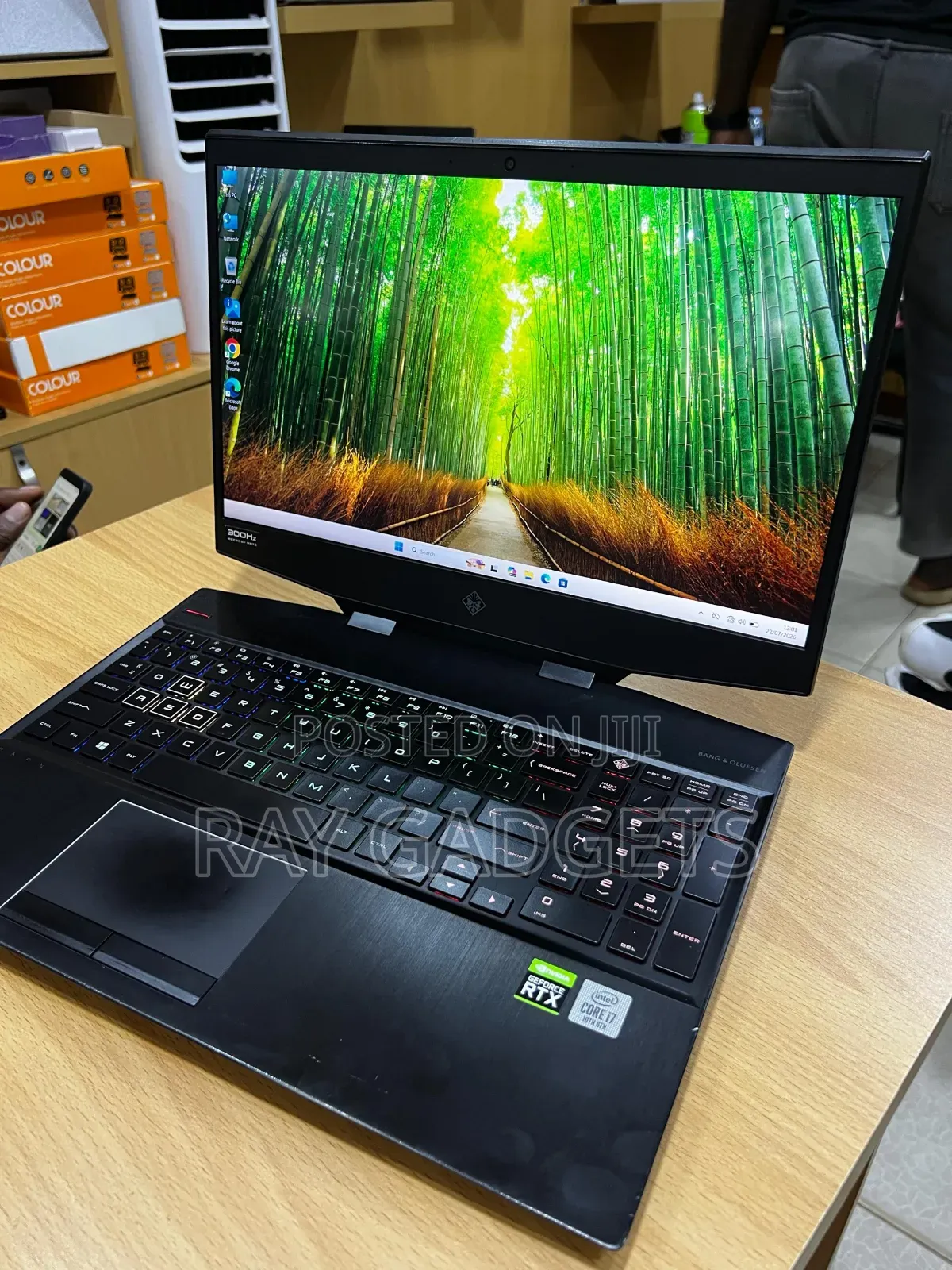 New Laptop HP Omen 15-dh002nr 16GB Intel Core i7 SSD 512GB