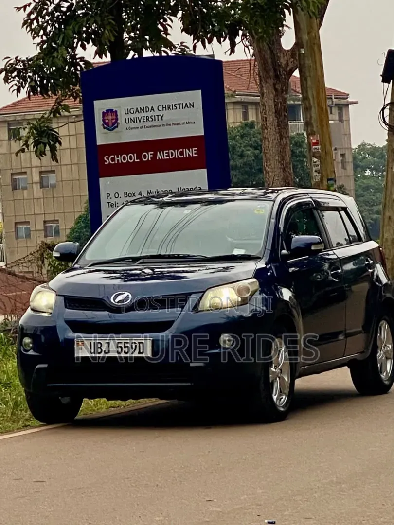 Toyota IST 2006 Blue
