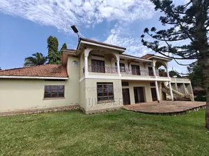 10bdrm House in Division A for sale