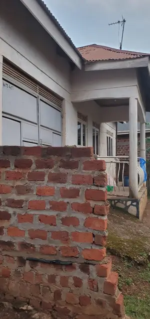 3bdrm House in Division A for sale