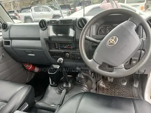 Toyota Land Cruiser Prado 2018 White