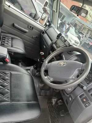 Toyota Land Cruiser Prado 2018 White