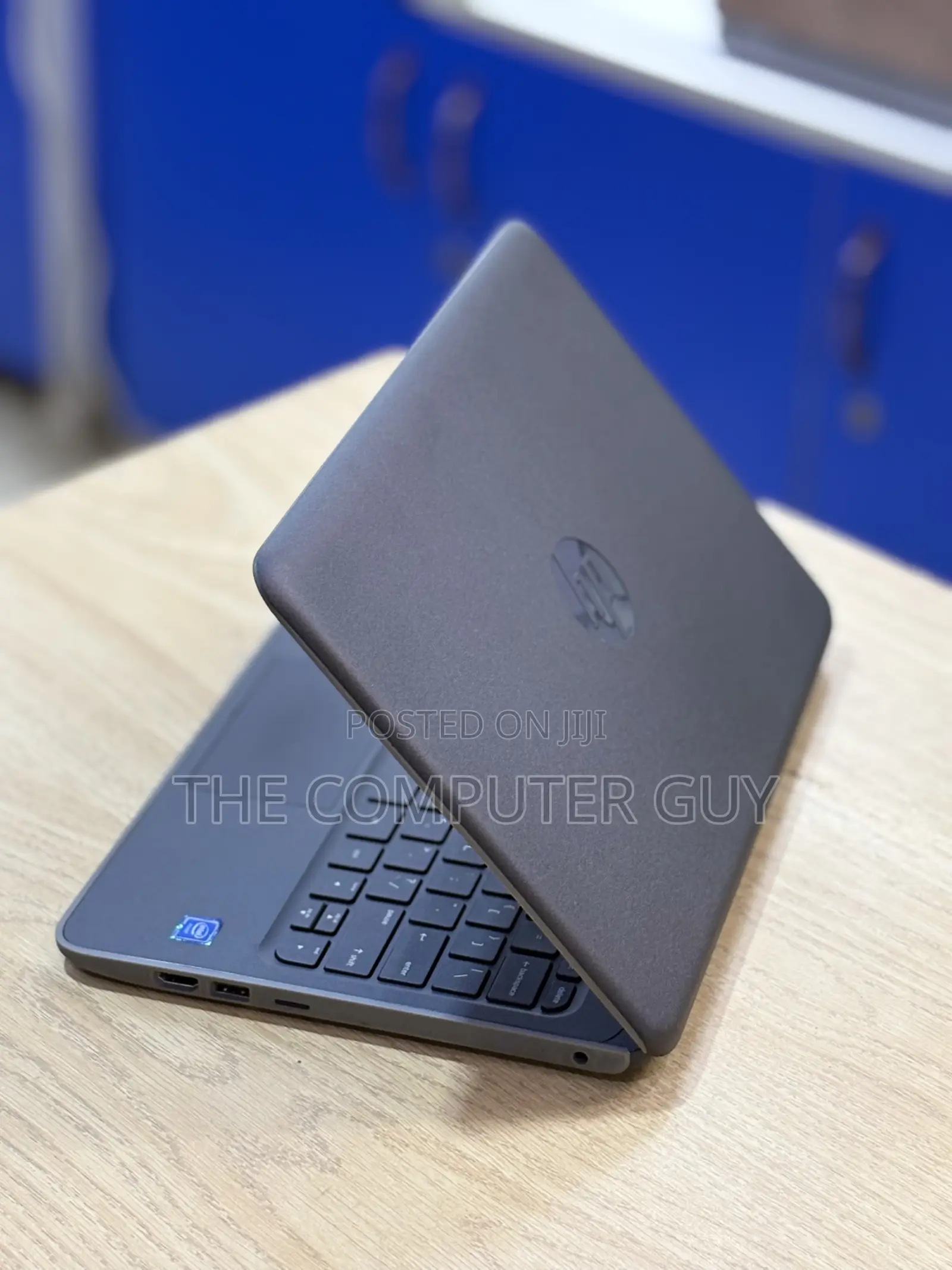 New Laptop HP Stream 11 Pro G4 EE 4GB Intel Core i5 SSD 128GB